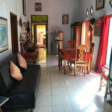 Red Beach Homestay Pasanggaran Exterior foto