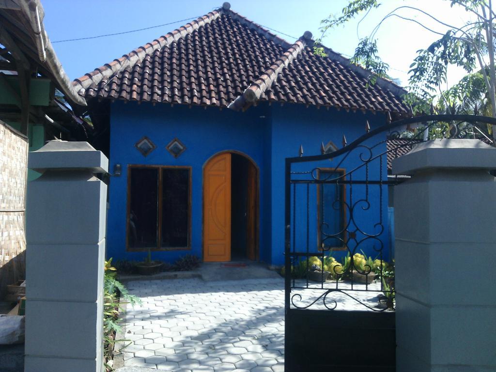 Red Beach Homestay Pasanggaran Exterior foto